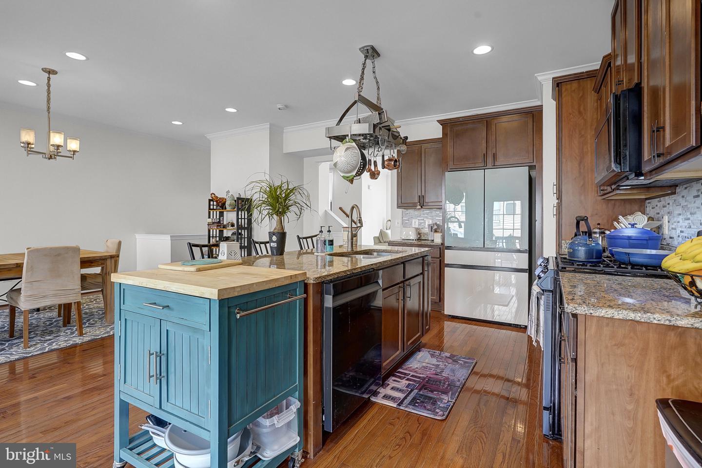 102 Gretchen Ct — photo