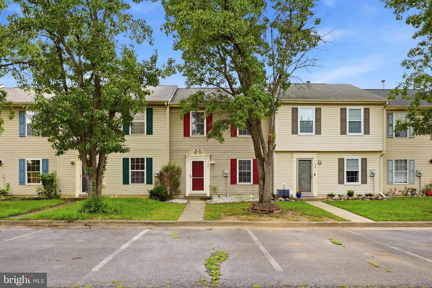 127 Georgetowne Ct — photo