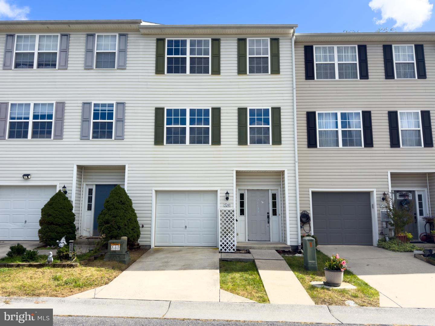 5248 Mulberry Run Ct — photo