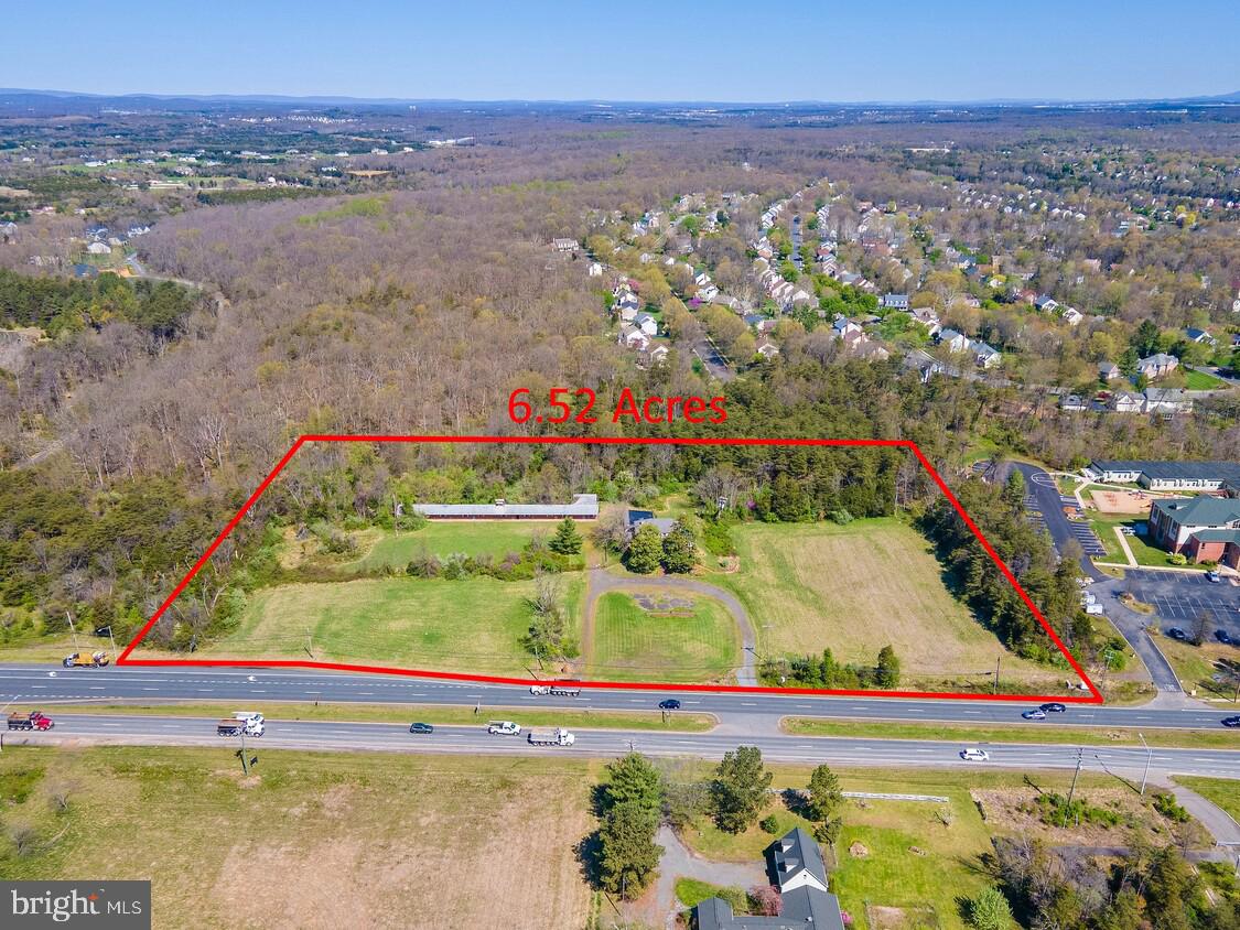 15500 Lee Hwy — photo