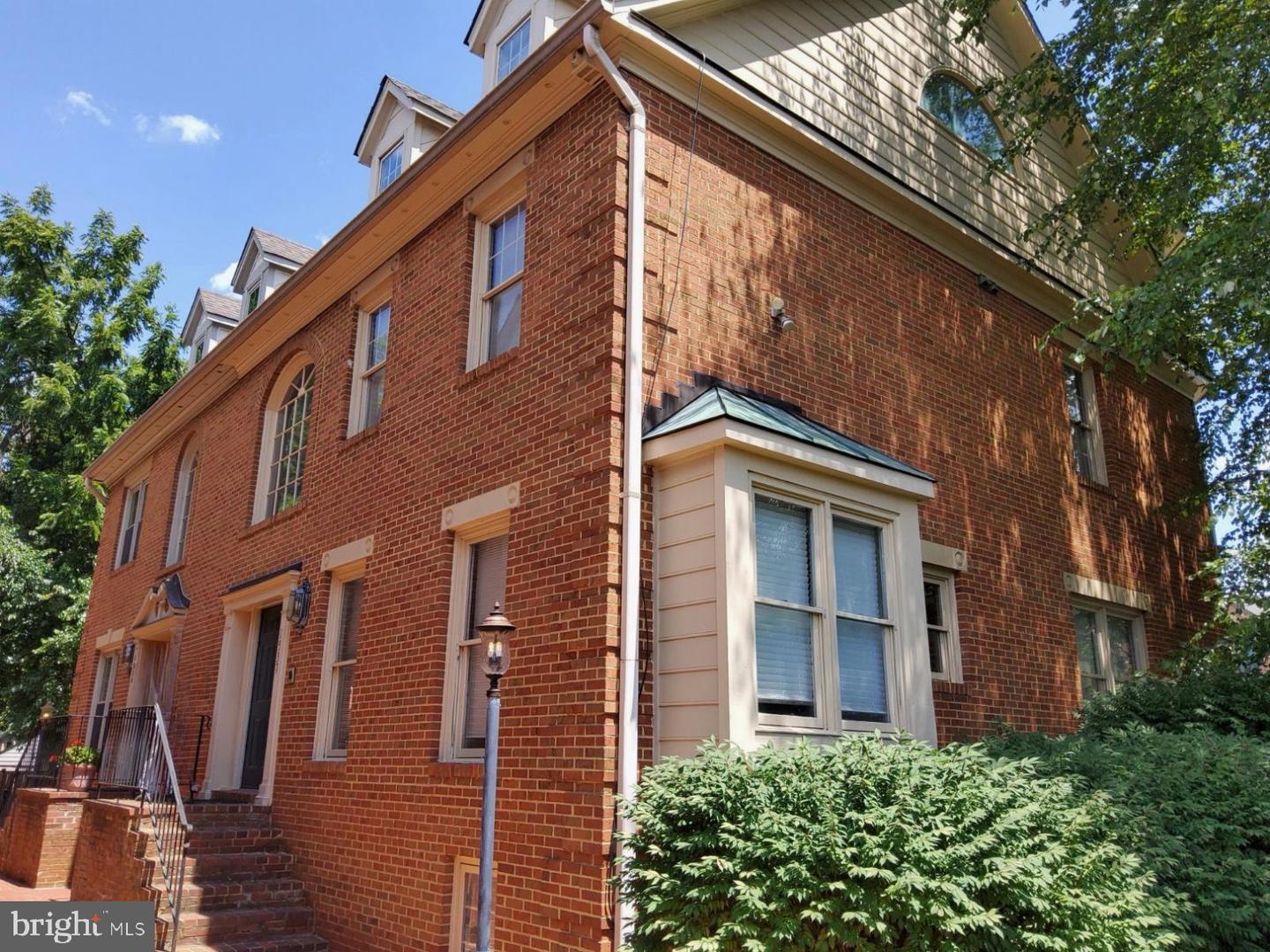 1537 Cedar Ave — photo