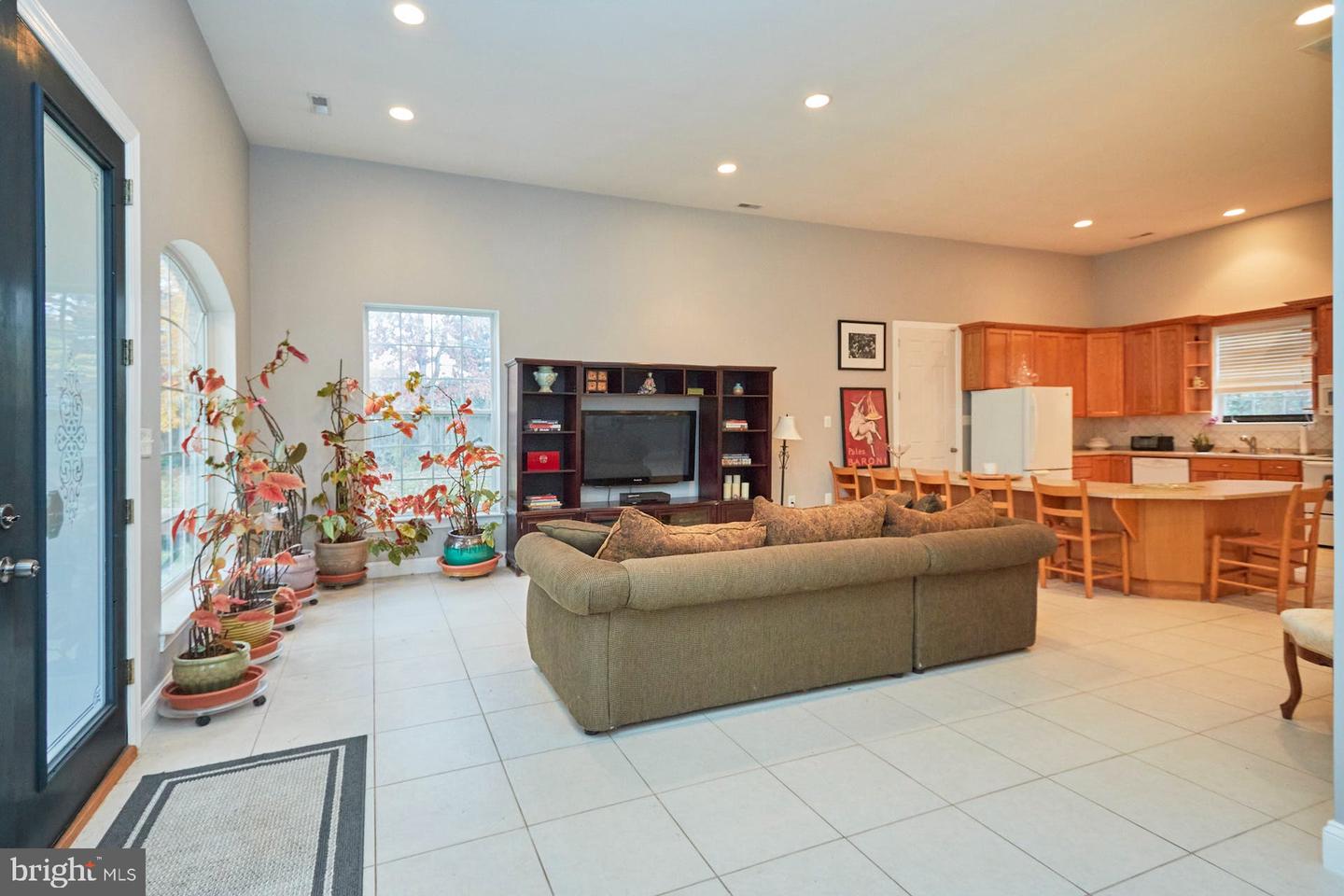 12815 Braddock Rd — photo