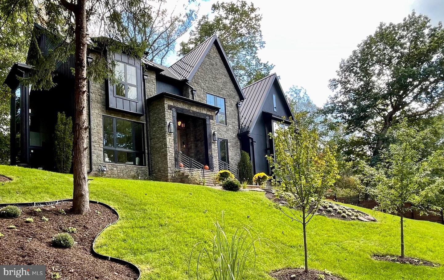 1441 Woodacre Dr — photo