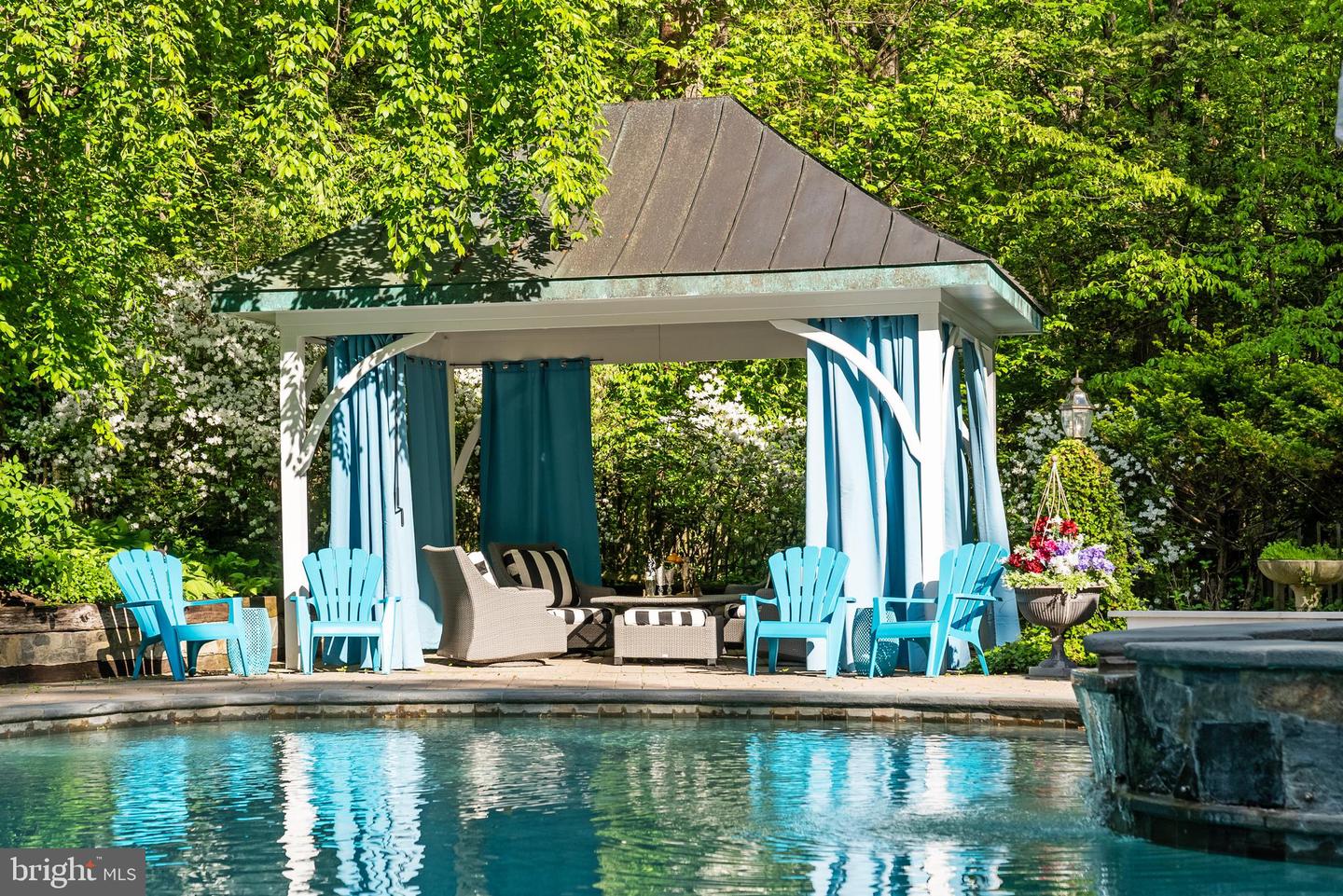 10205 Cedar Pond Dr — photo
