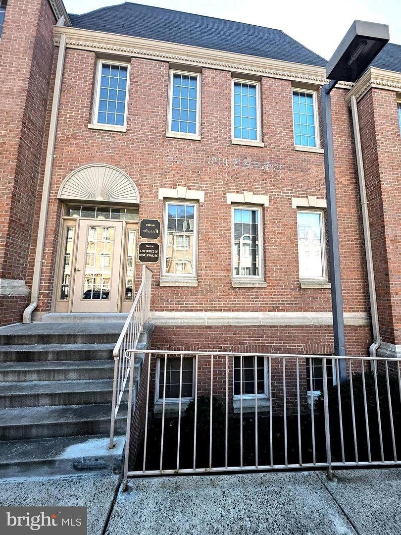 7002 Little River Tpke #M — photo