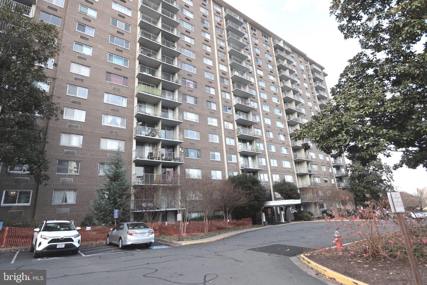 2059 Huntington Ave #612 — photo