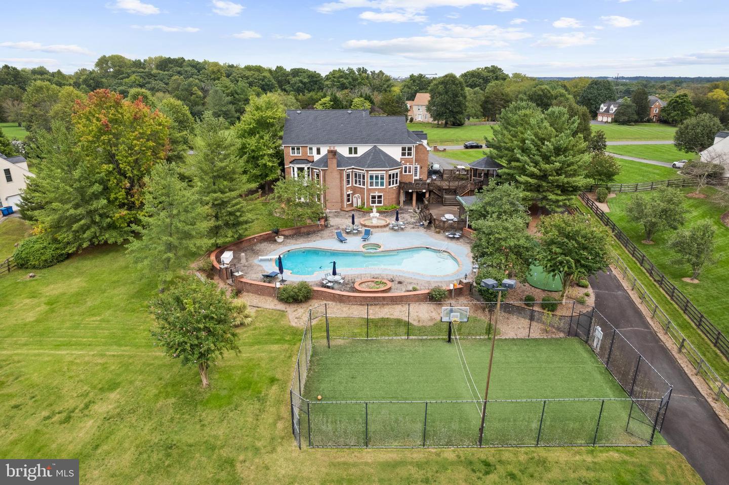 5340 Chandley Farm Cir — photo