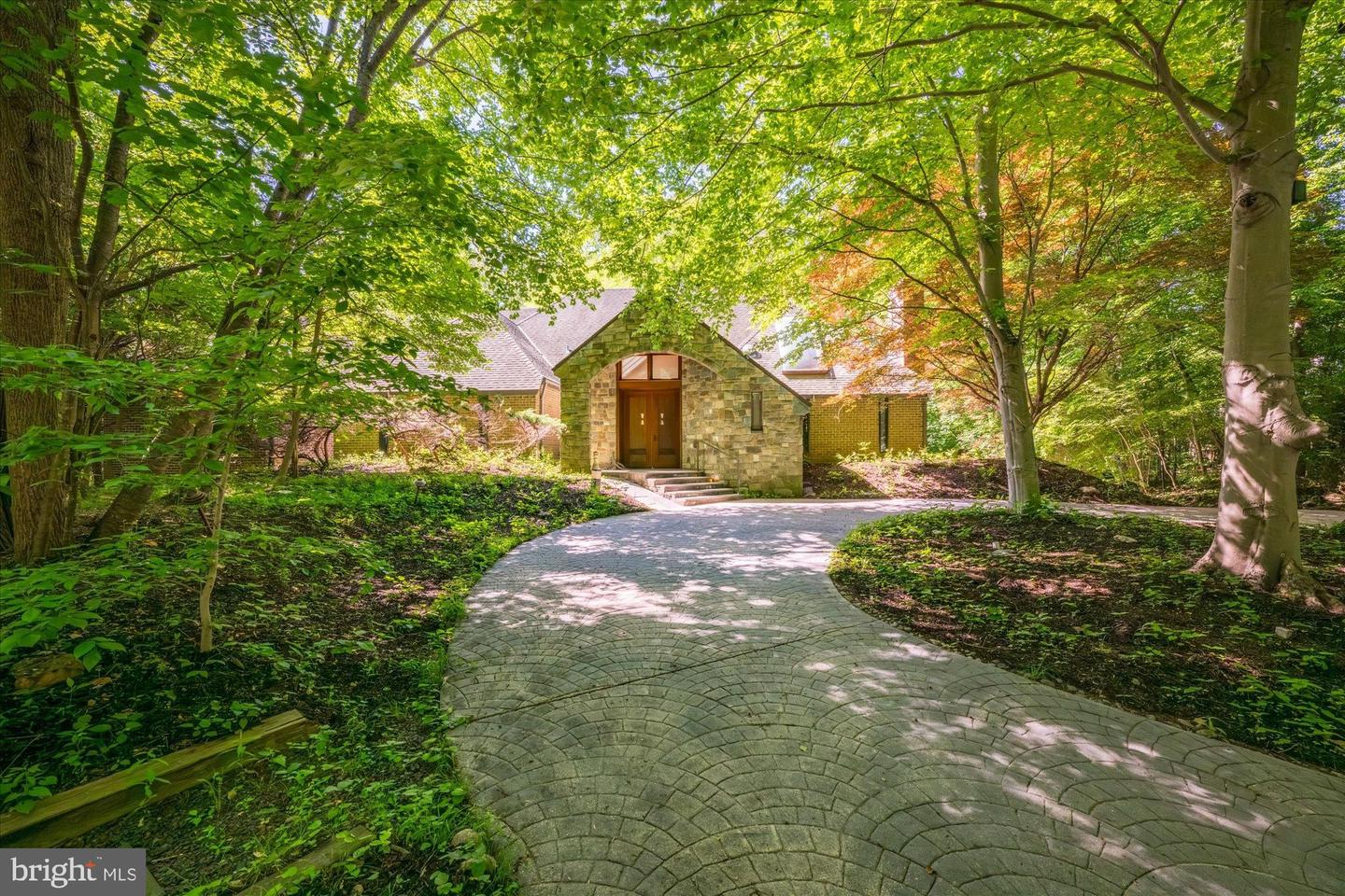 7575 Potomac Fall Road, McLean, VA 22102 — photo 2