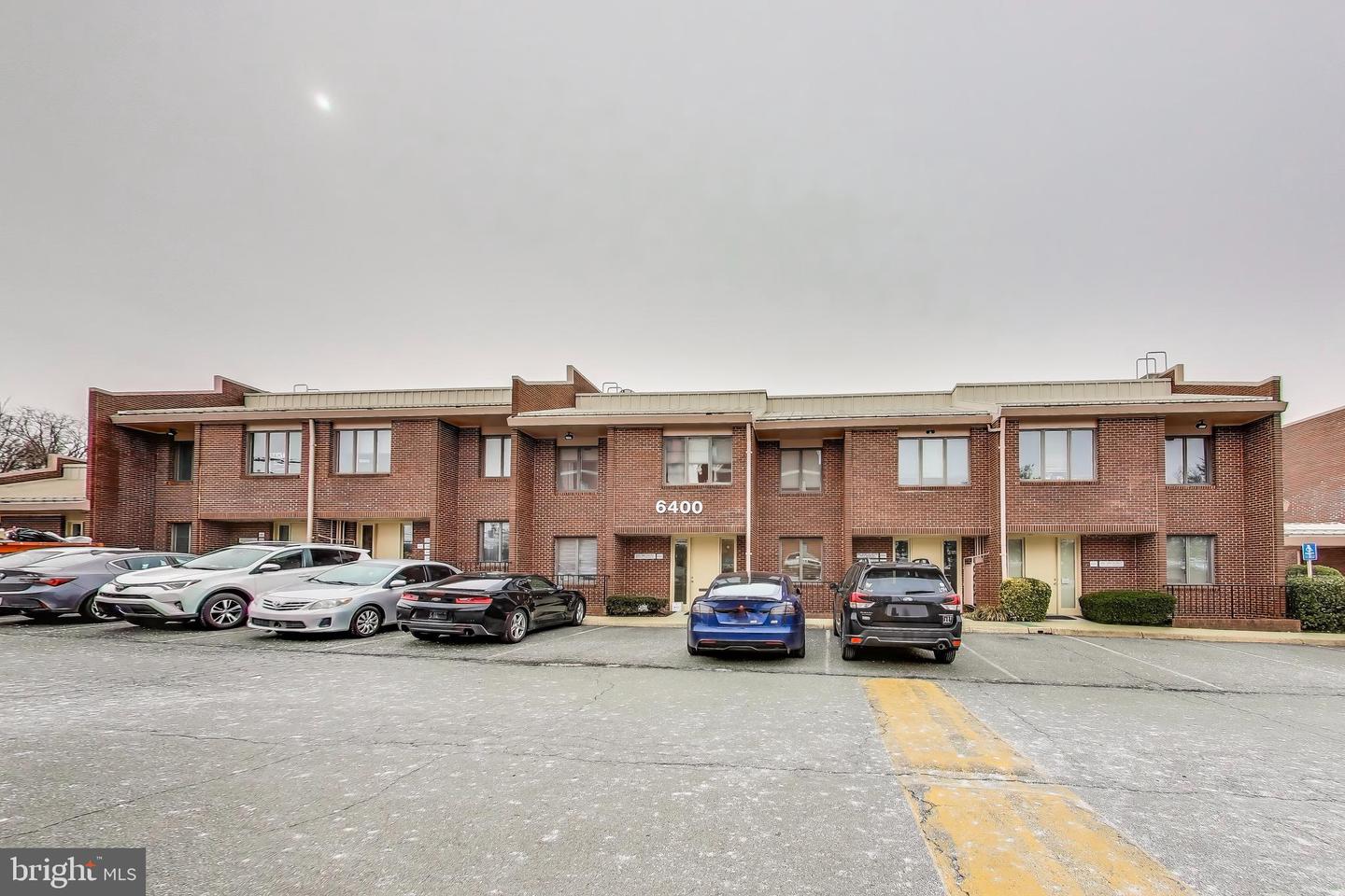 6400-P Seven Corners Pl #1P — photo