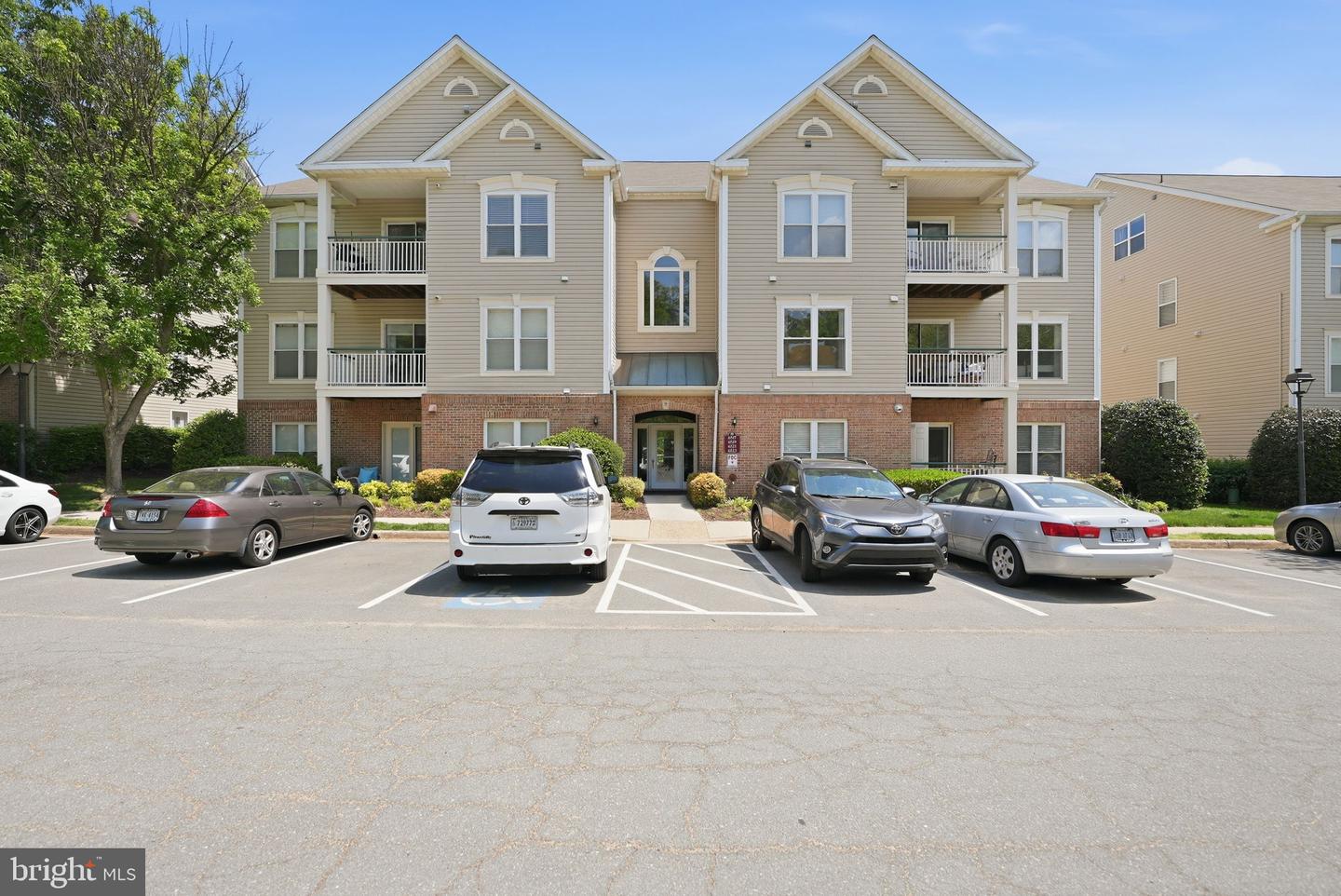 6519 Grange Ln #302 — photo