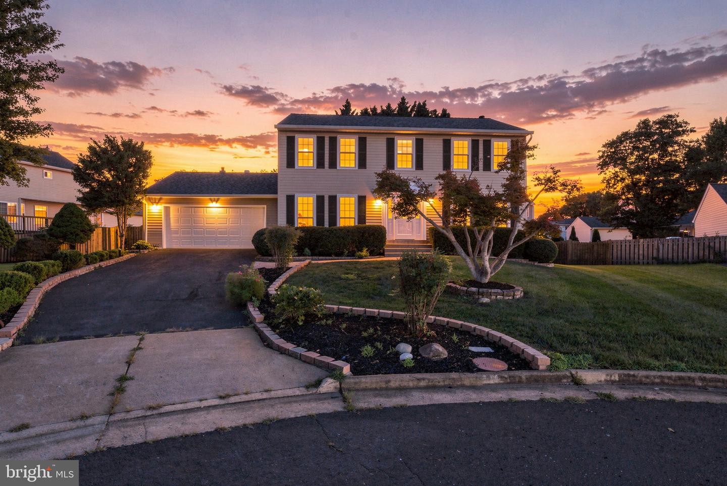 1454 Parkvale Ct — photo