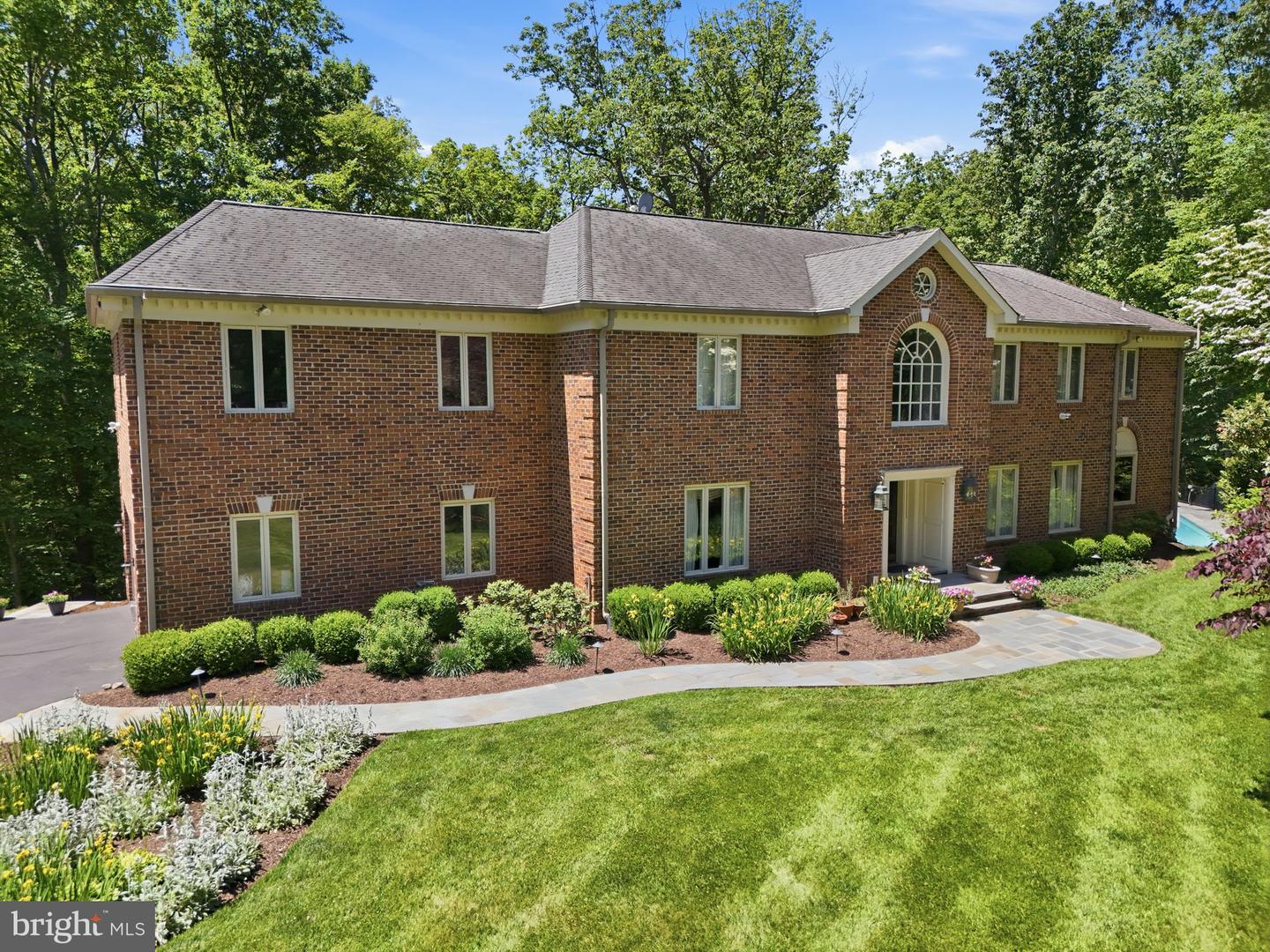 708 Potomac Knolls Dr — photo