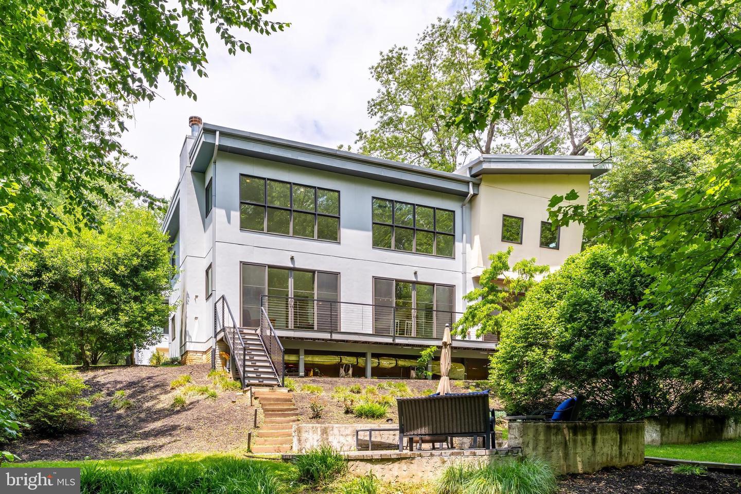 1723 Melbourne Dr — photo