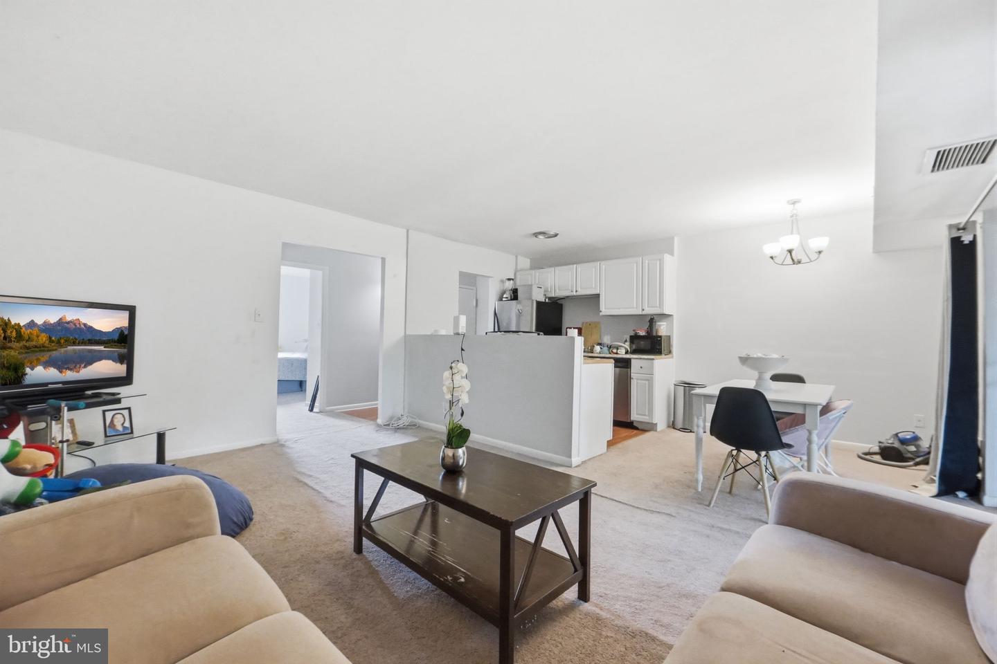 2231 Castle Rock Sq #22C — photo
