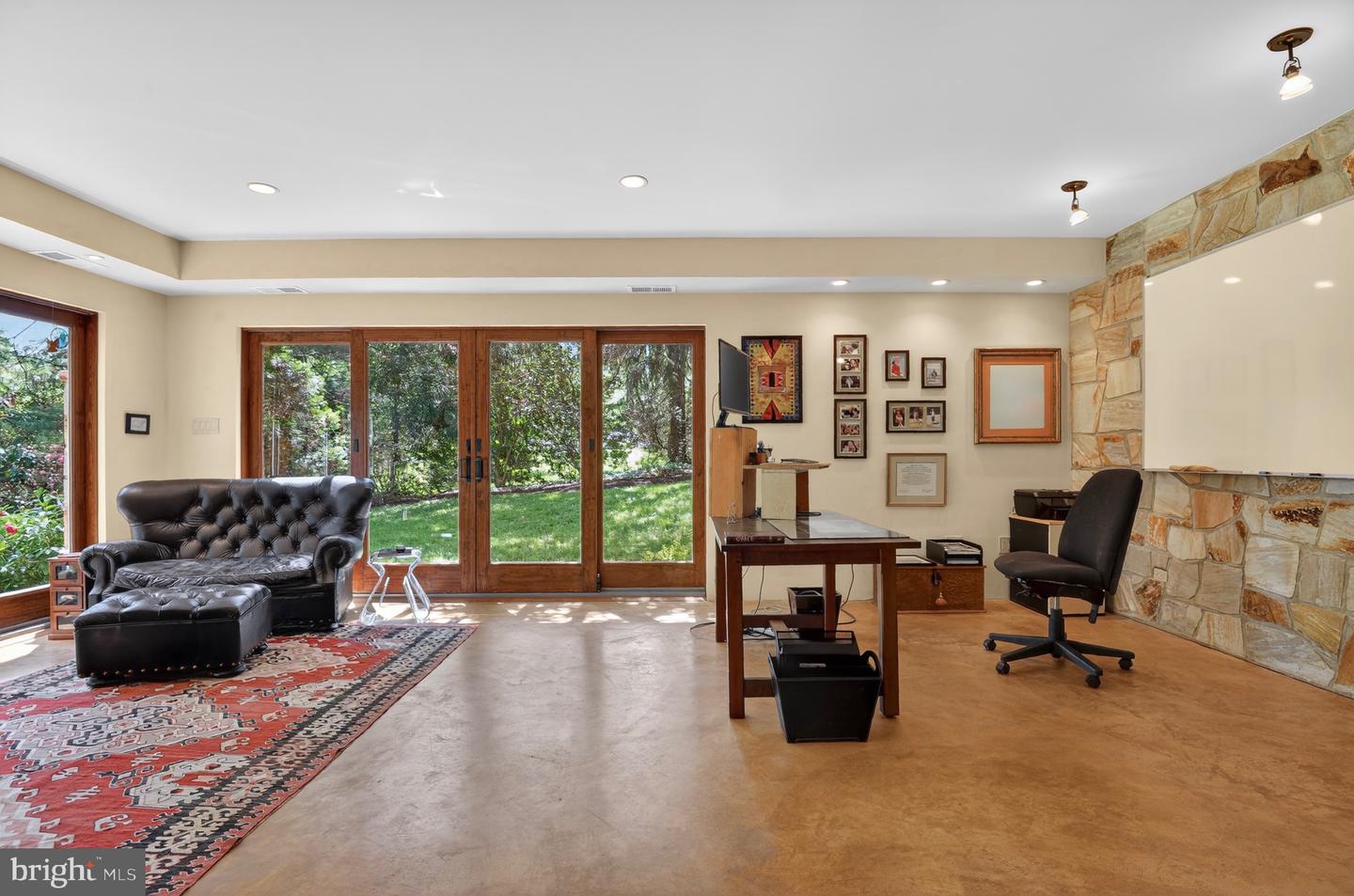3439 Malbrook Dr — photo