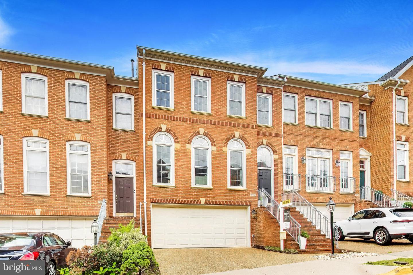 8026 Kidwell Town Ct — photo