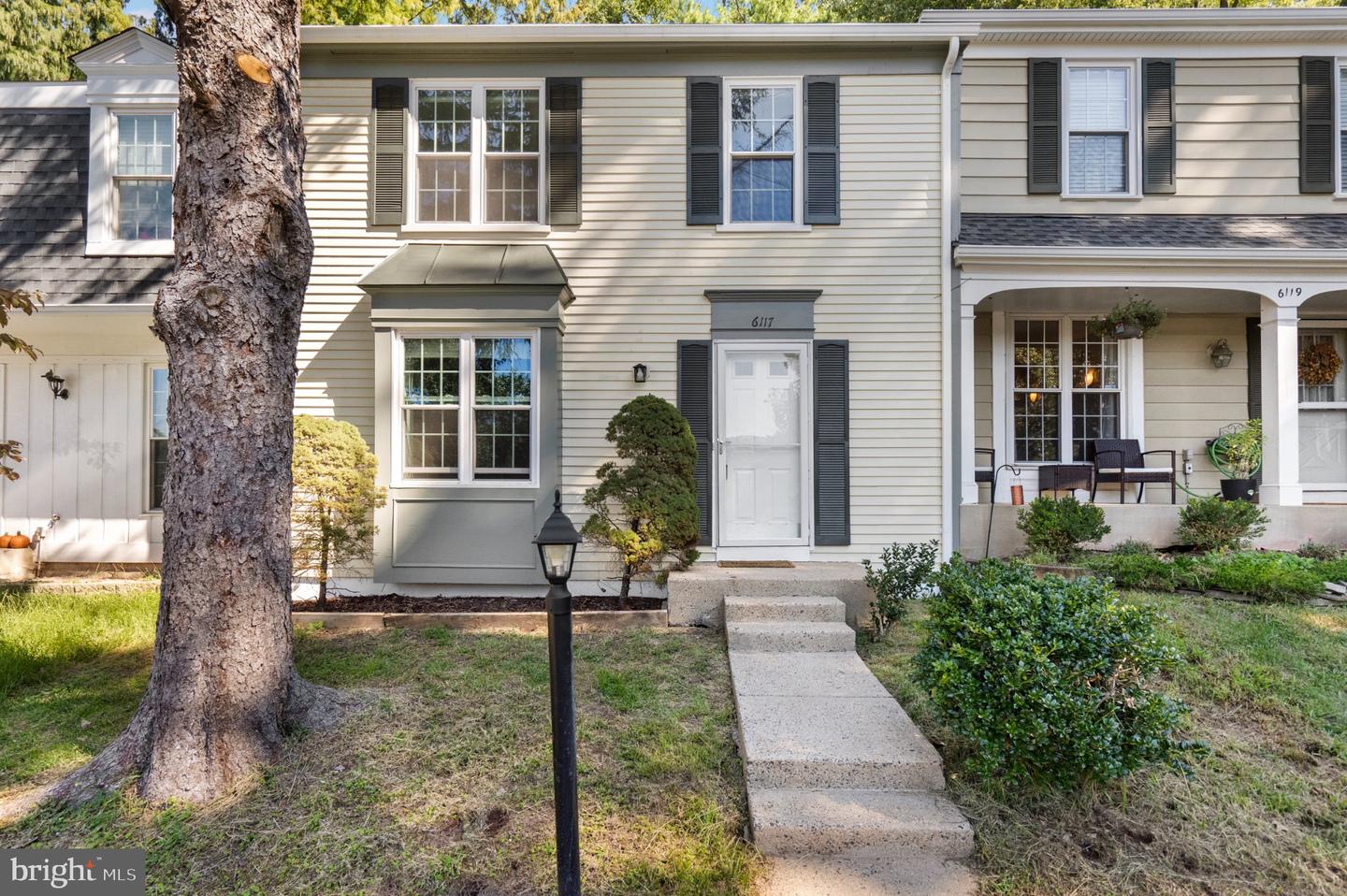 6117 Martins Landing Ct — photo