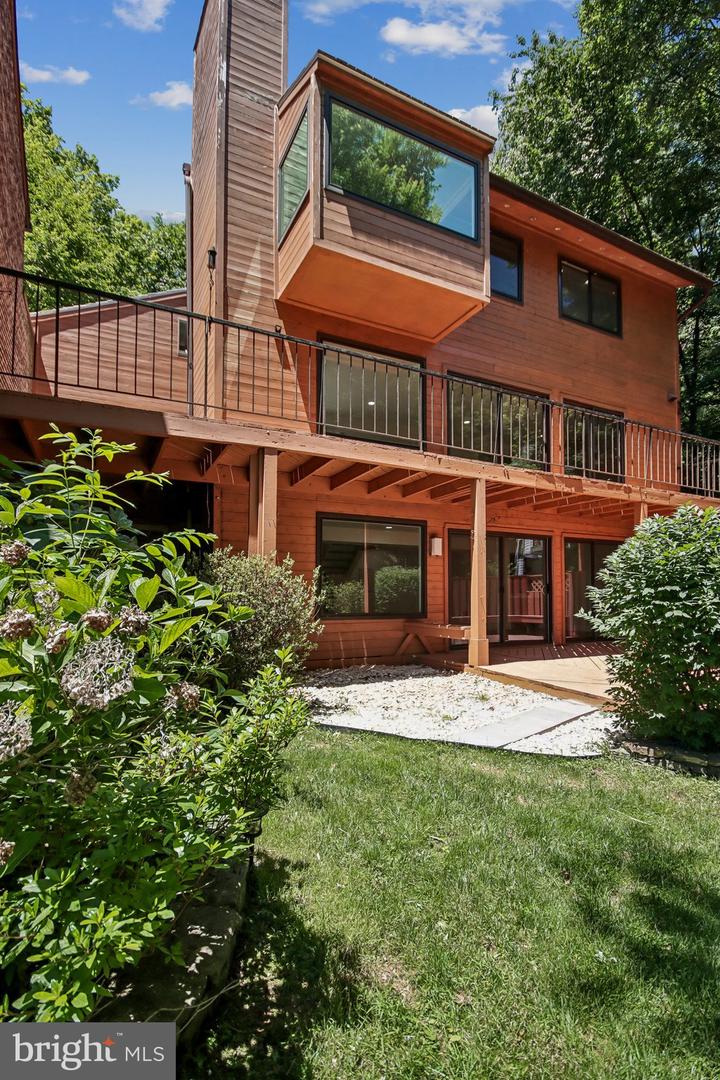 2121 Cabots Point Lane, Reston, VA 20191 — photo 3