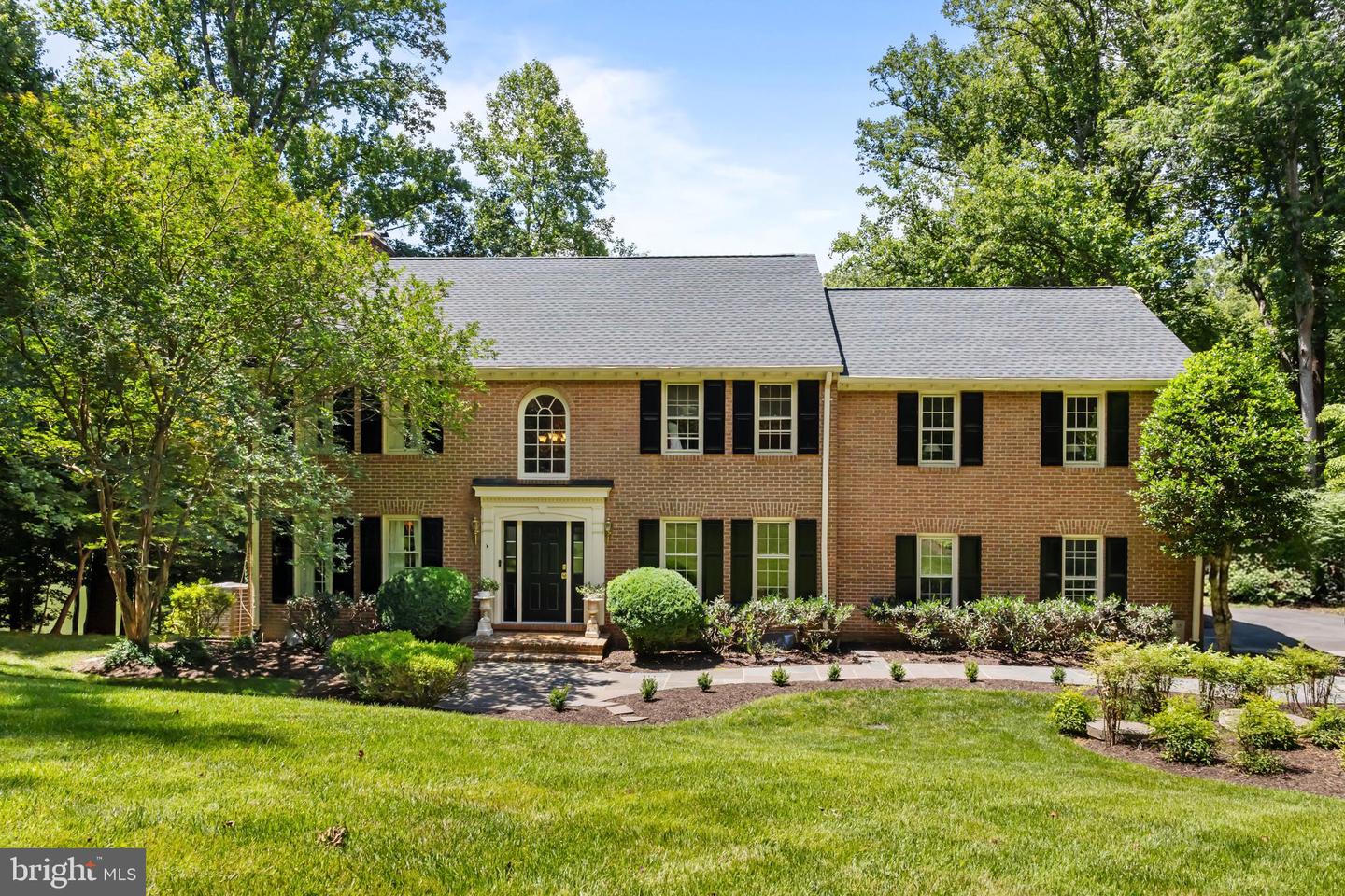 9405 Lagovista Ct — photo