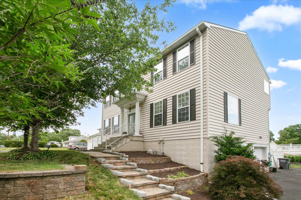 4724 Pole Rd — photo