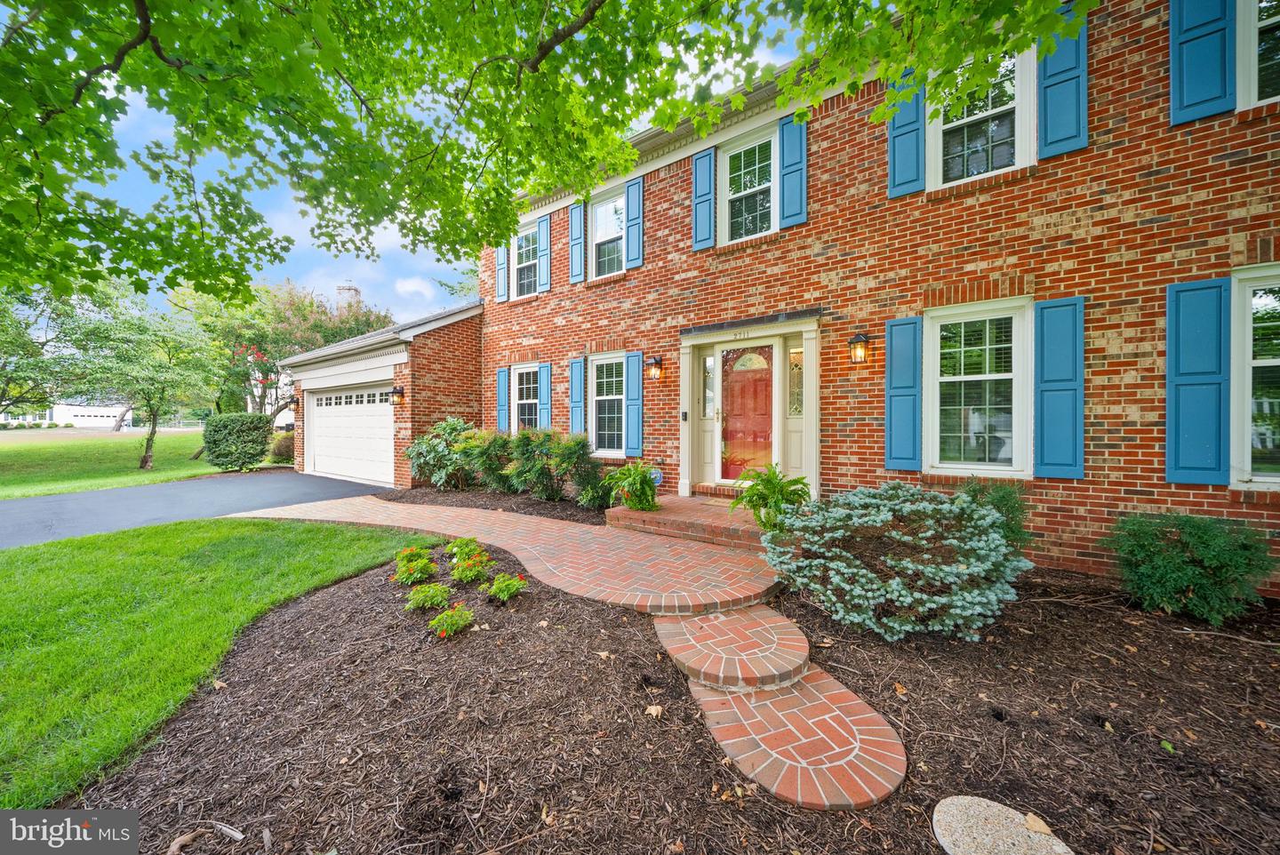 2711 Mustang Dr — photo