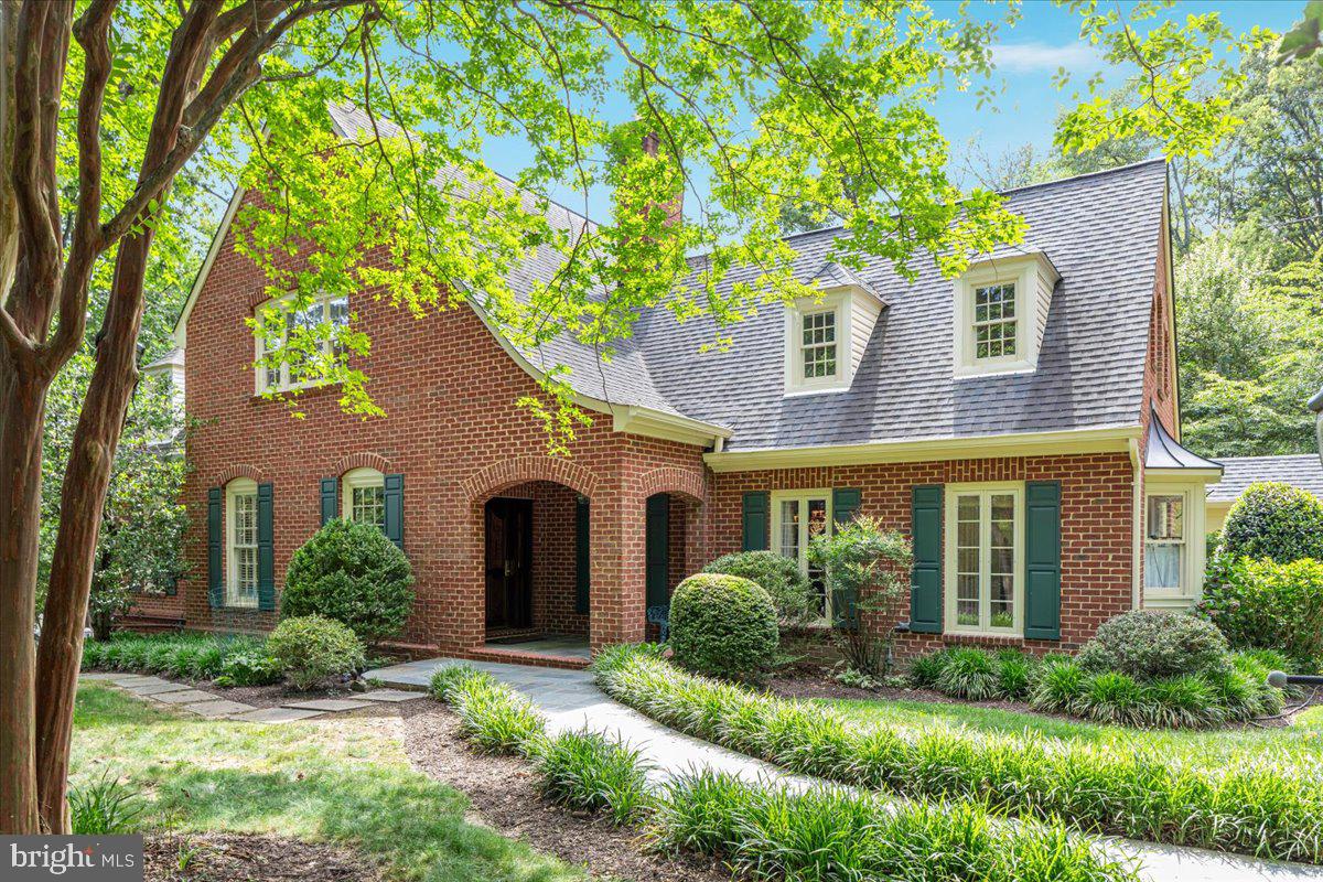7131 Woodland Dr — photo