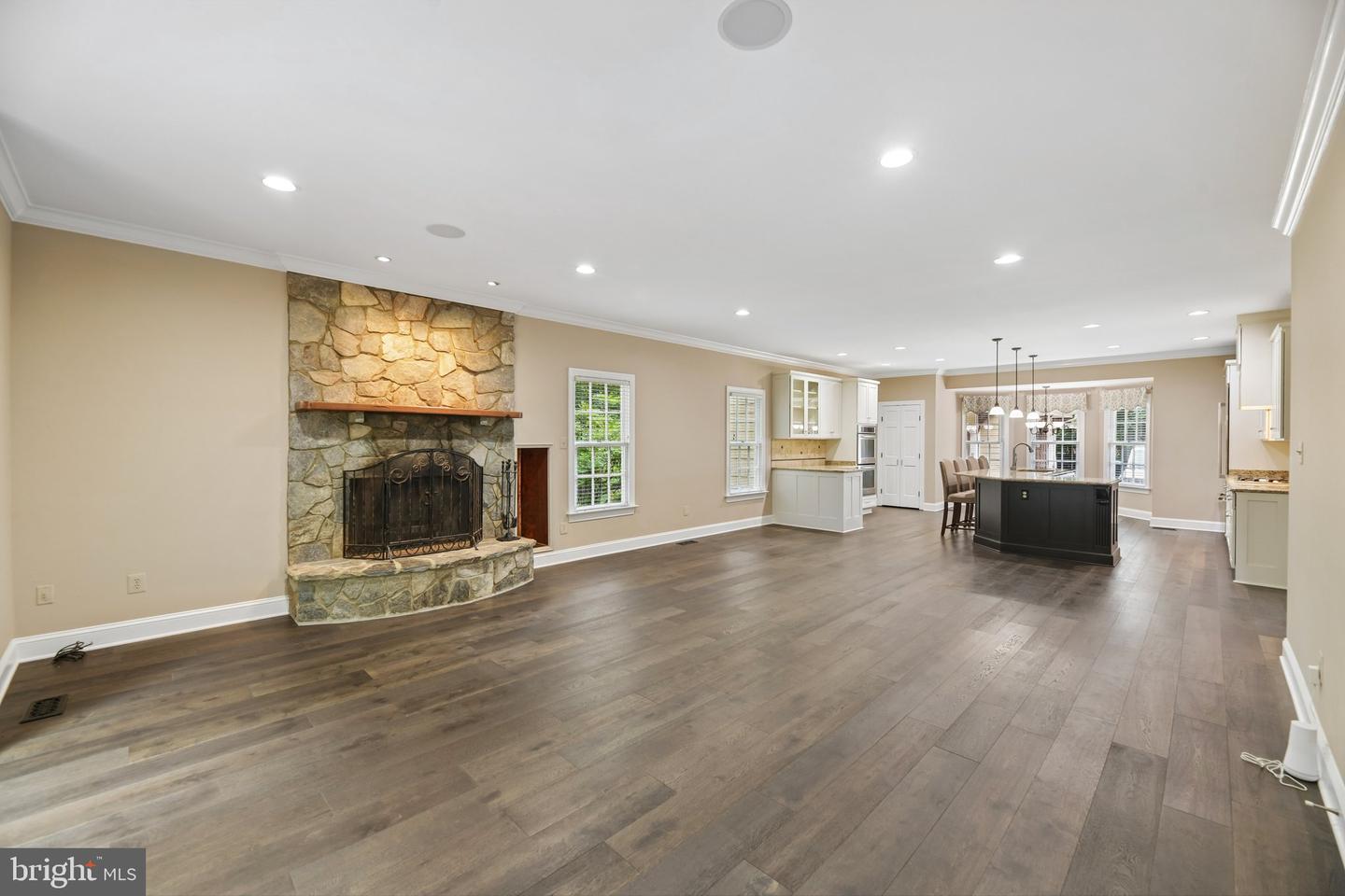 512 Seneca Green Way — photo