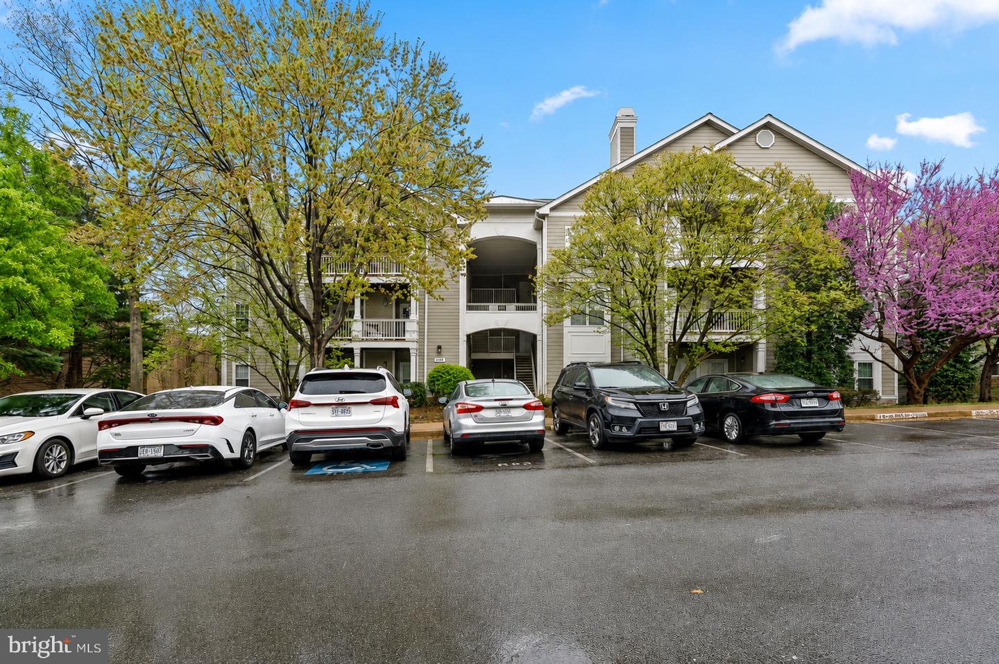 1708 Lake Shore Crest Dr #24 — photo