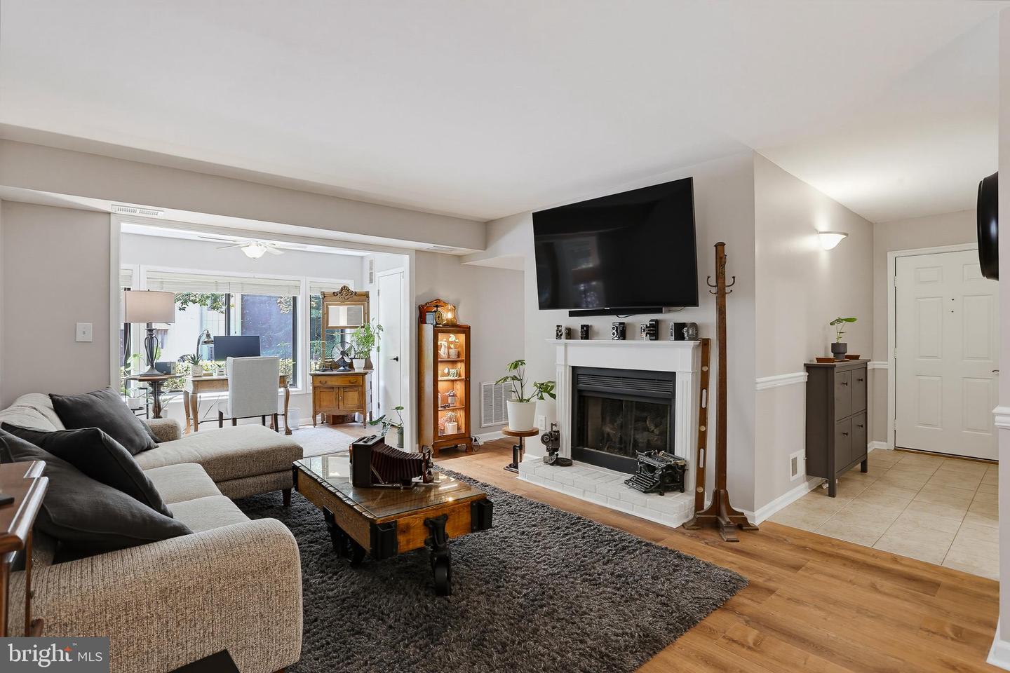 2205 Hunters Run Dr — photo