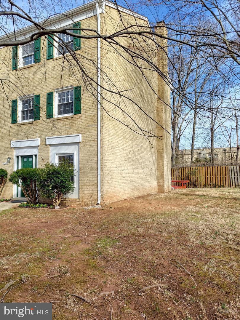 14709 Bentley Sq — photo