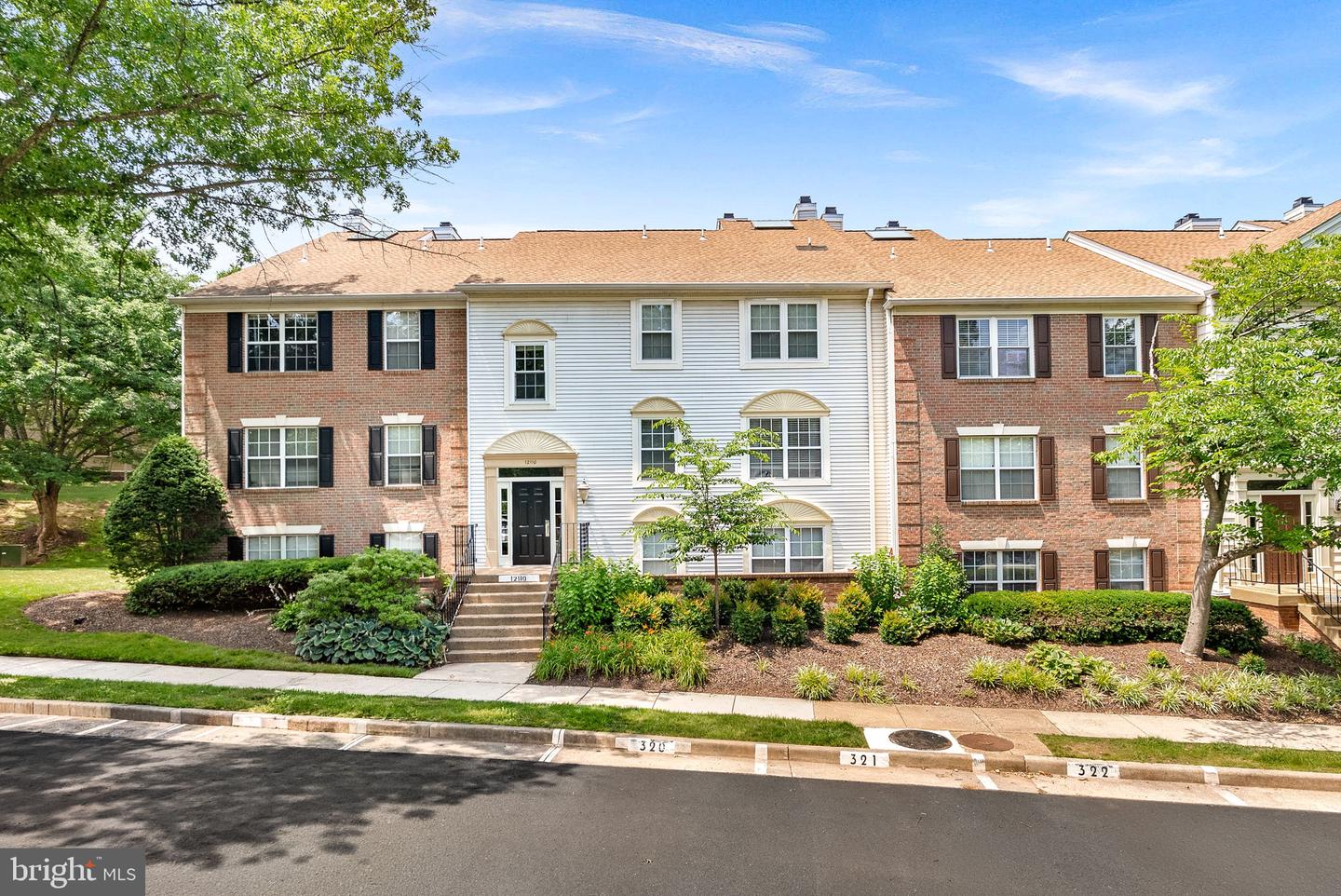 12110 Green Leaf Ct #202 — photo