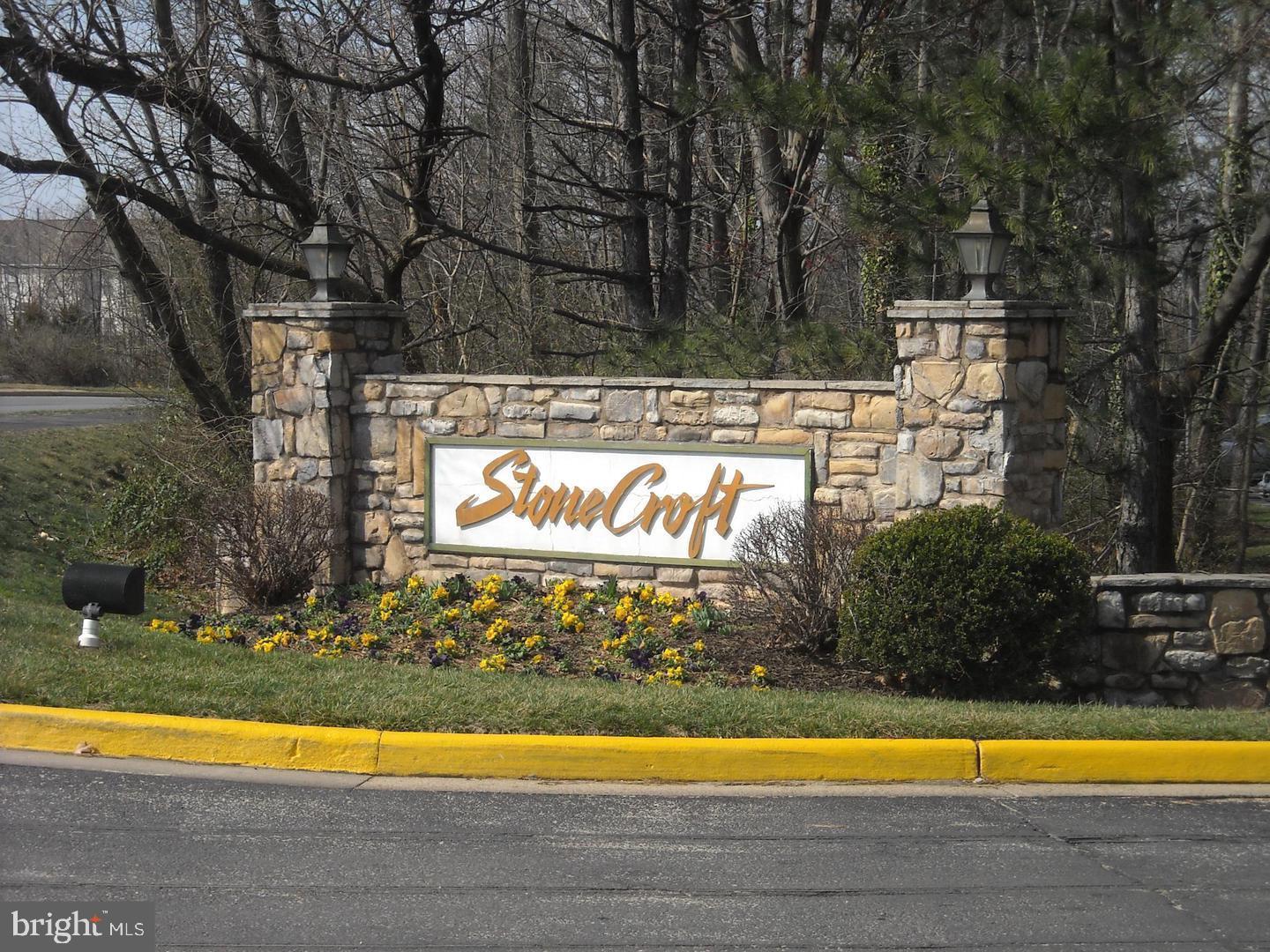 4401 Sedgehurst Dr #303 — photo