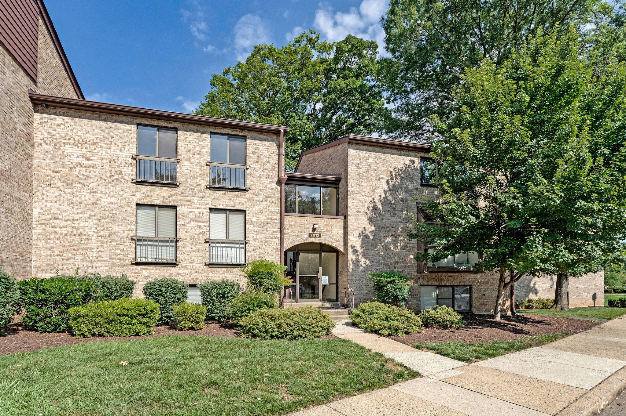 2012 Colts Neck Road #21A, Reston, VA 20191 — photo 2