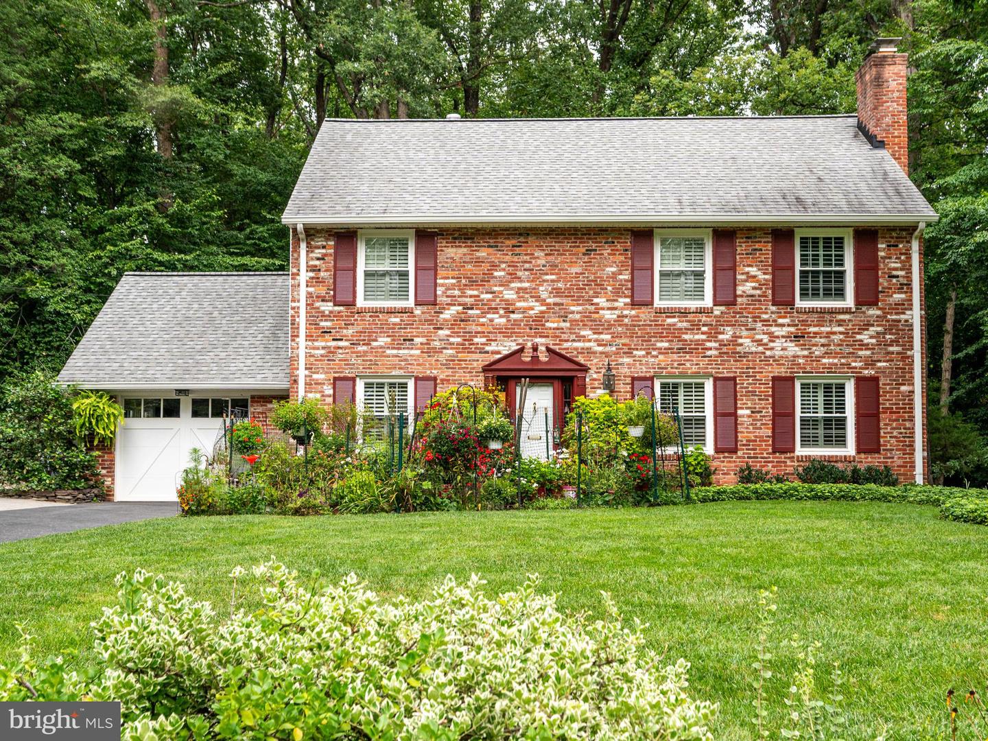 5021 Kingston Dr — photo