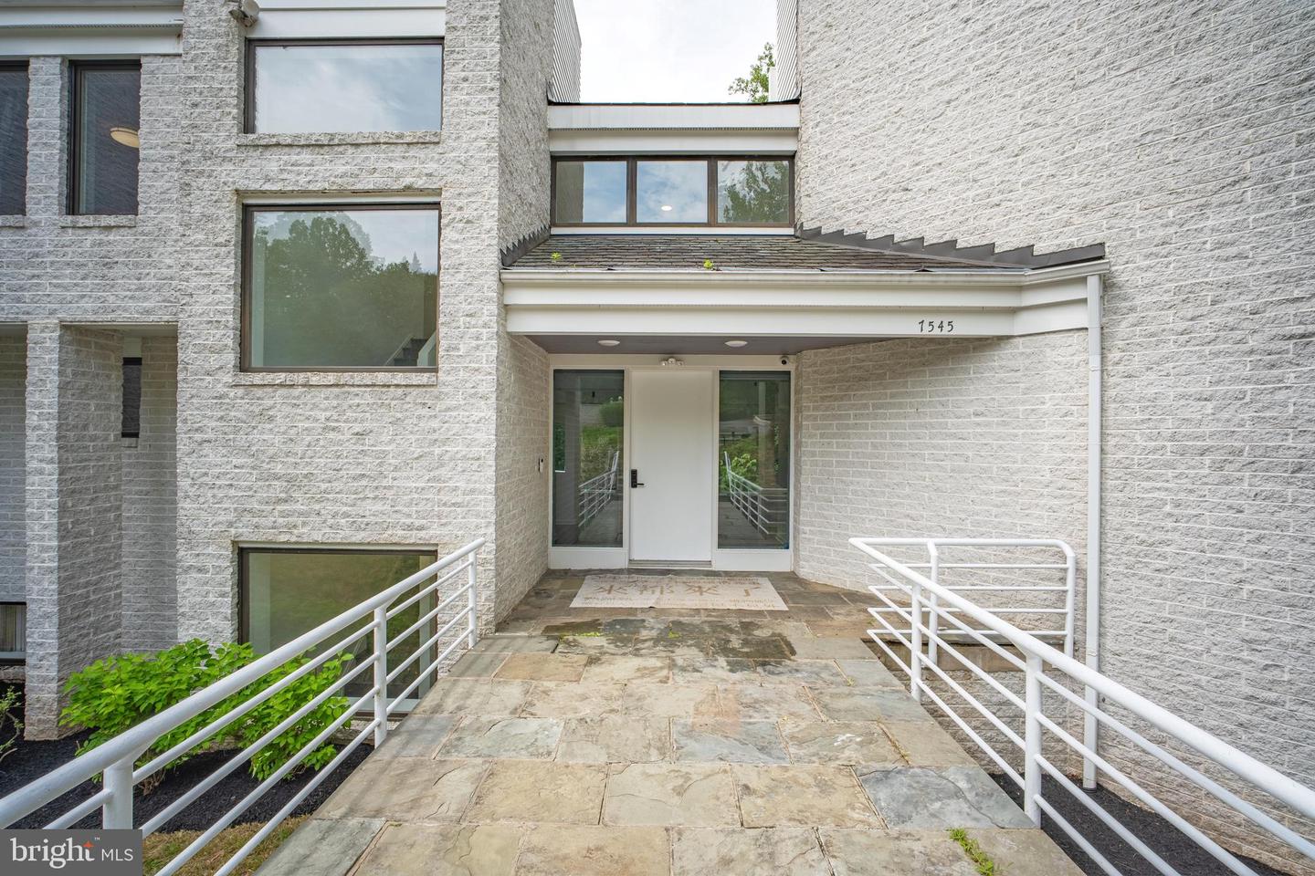 7545 Potomac Fall Road, McLean, VA 22102 — photo 3