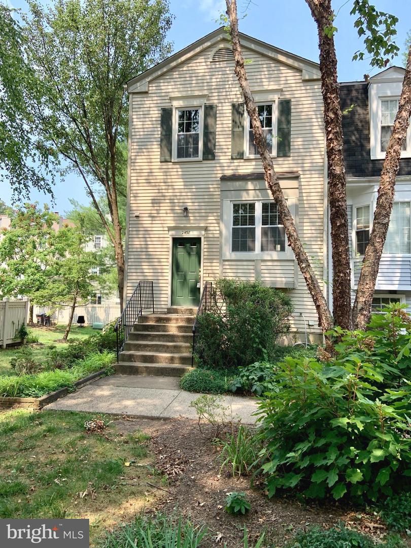 2438 Ridgehampton Court, Reston, VA 20191 — photo 2