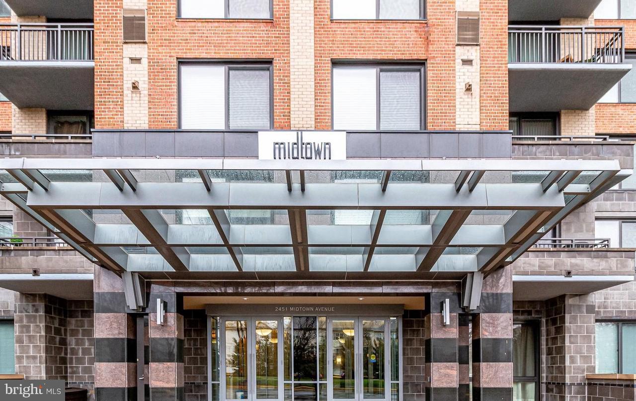 2451 Midtown Ave #705 — photo