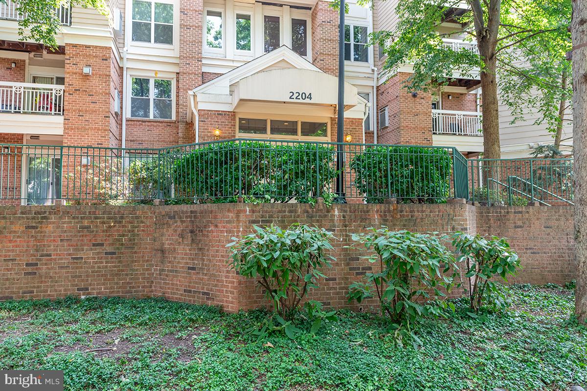 2204 Westcourt Ln #317 — photo