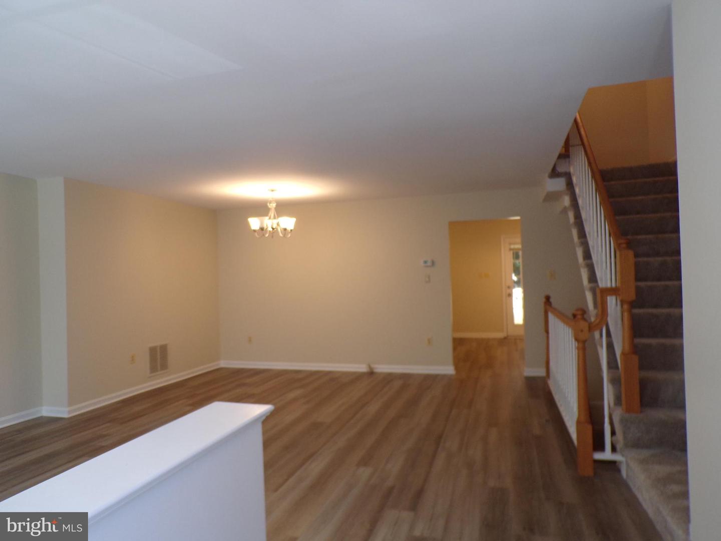 8305 Ridge Crossing Lane, Springfield, VA 22152 — photo 2