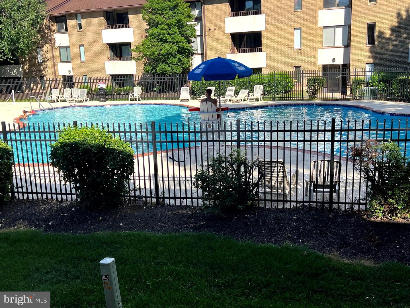 527 Florida Ave #103 — photo