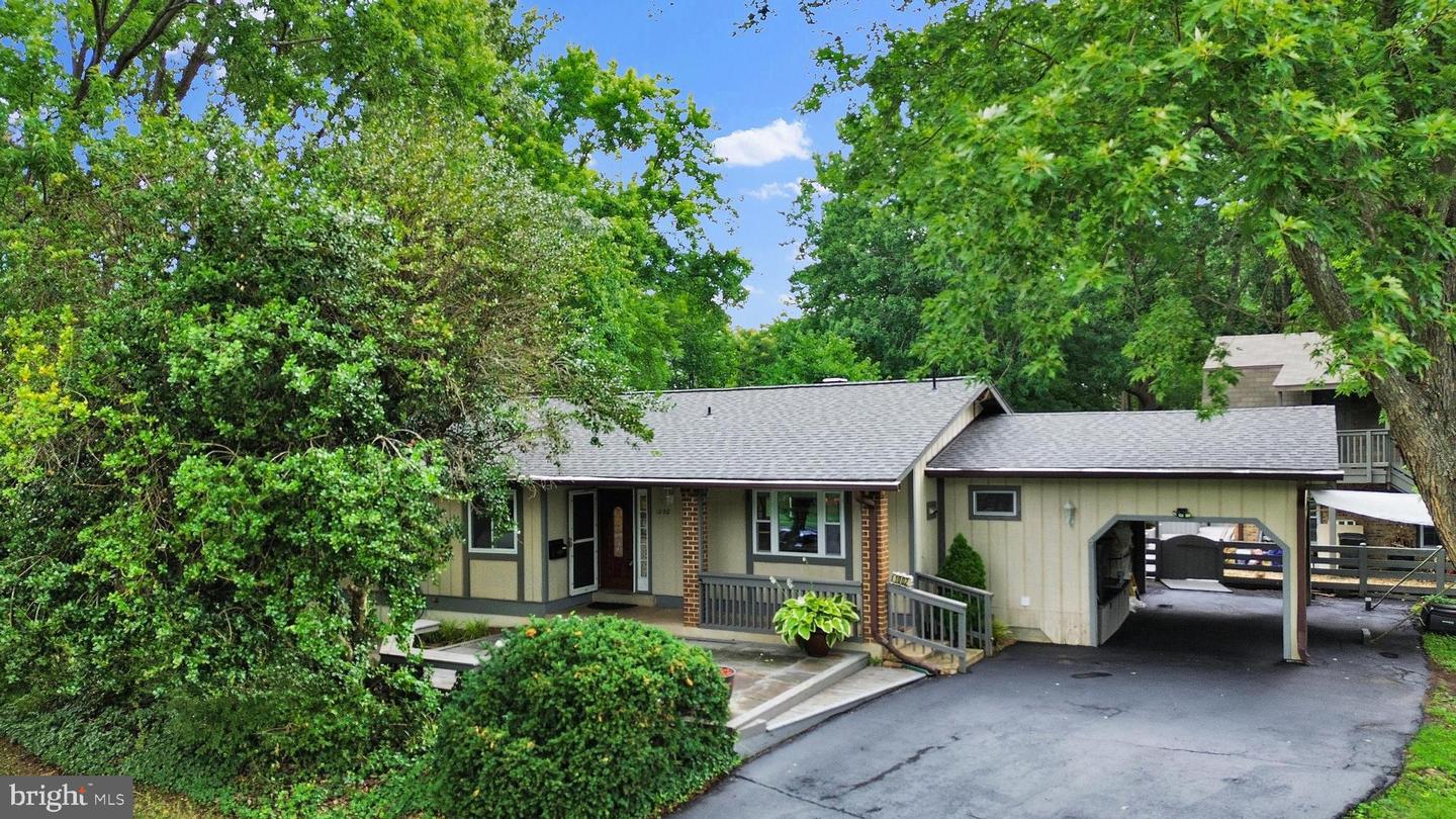 1002 Charlton Pl — photo