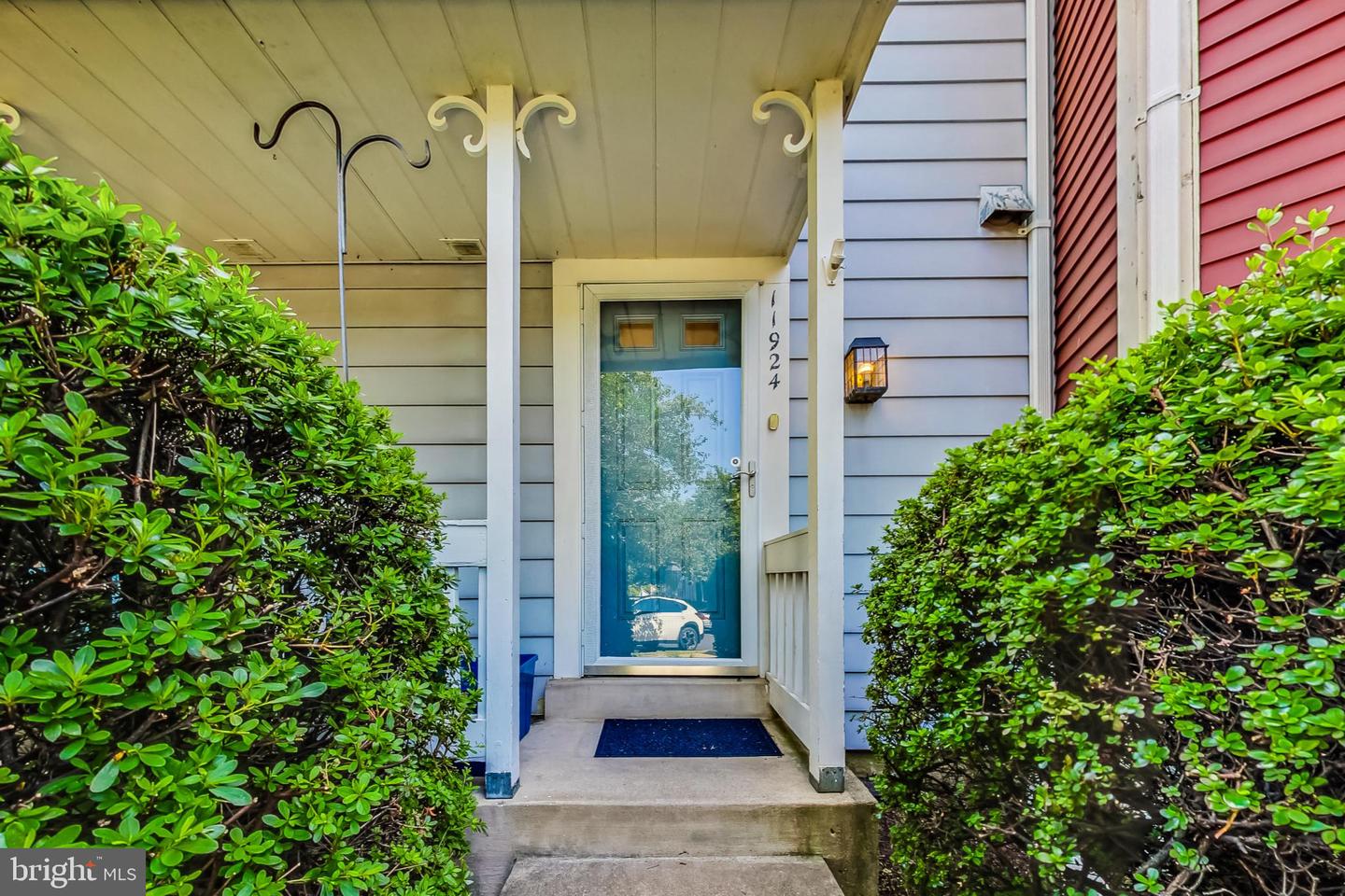 11924 Redtree Way, Reston, VA 20194 — photo 2