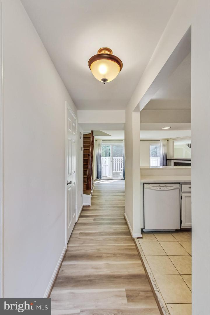 11924 Redtree Way, Reston, VA 20194 — photo 3