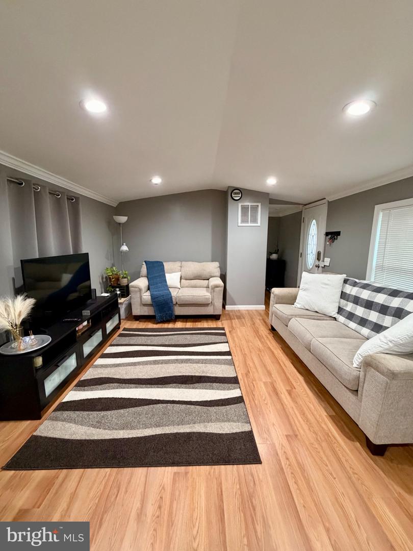 7776 Finch Ct — photo