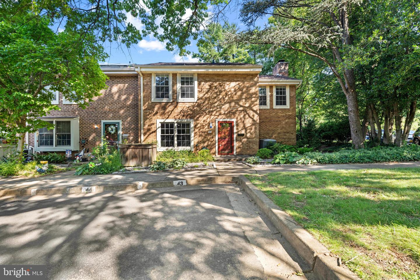 2172 Golf Course Drive, Reston, VA 20191 — photo 2