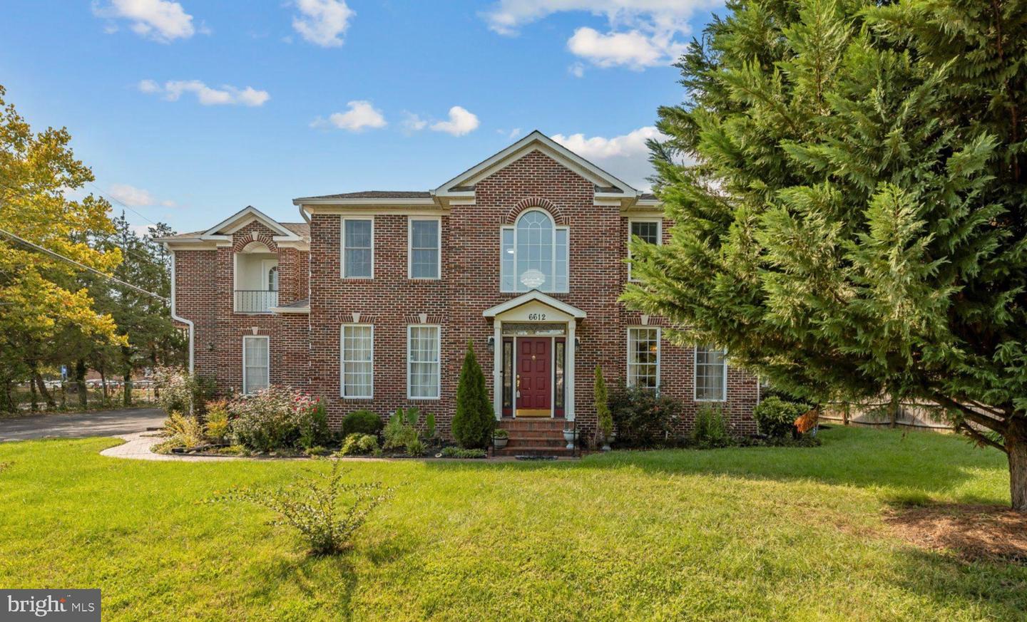 6612 Quander Rd — photo