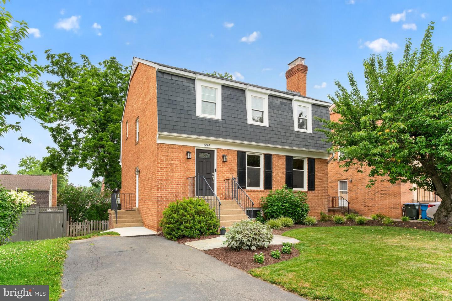 1240 Pine Hill Rd — photo
