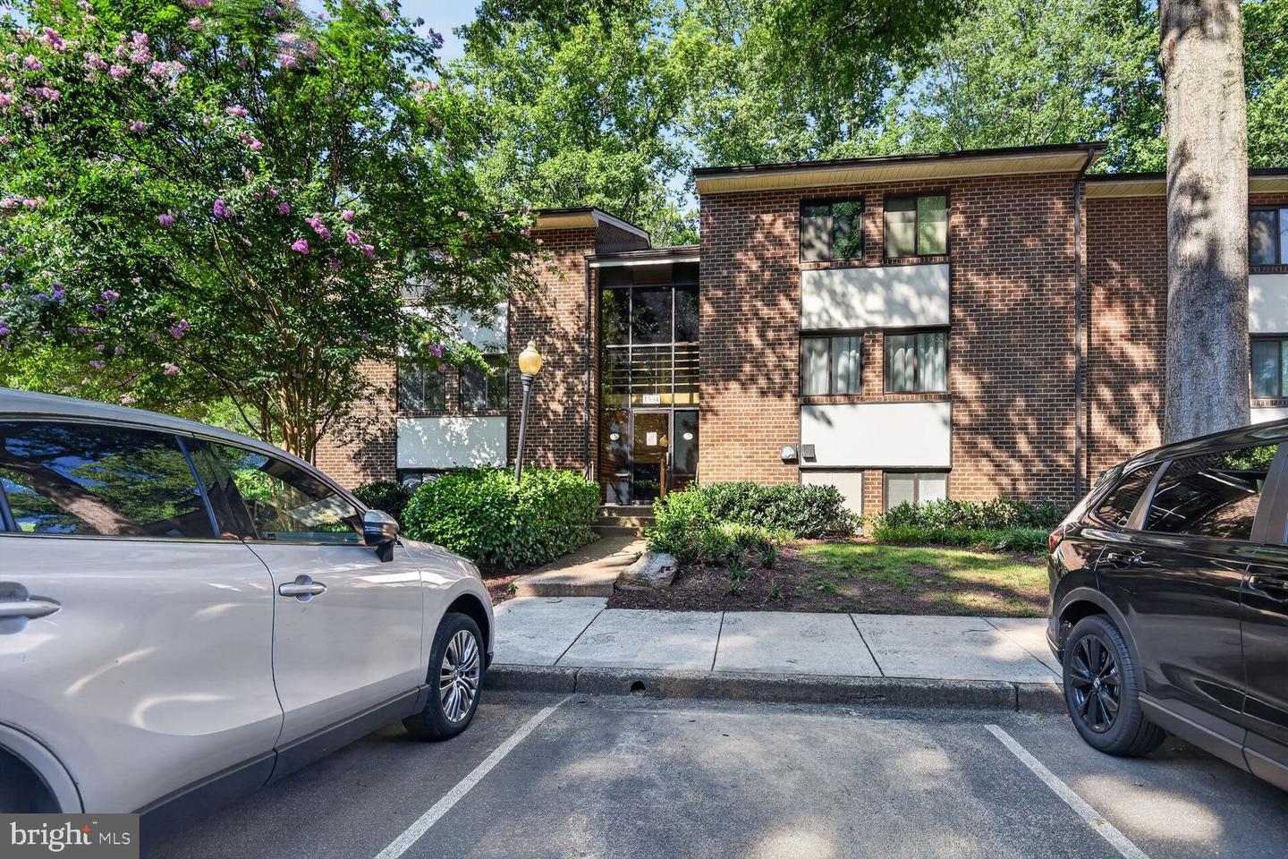 1534 Northgate Sq #11C — photo