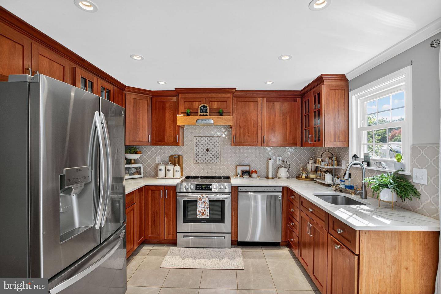 8460 Rippled Creek Ct — photo
