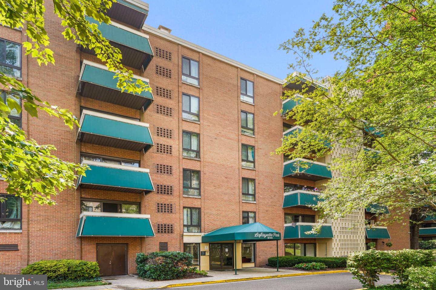6141 Leesburg Pike #101 — photo